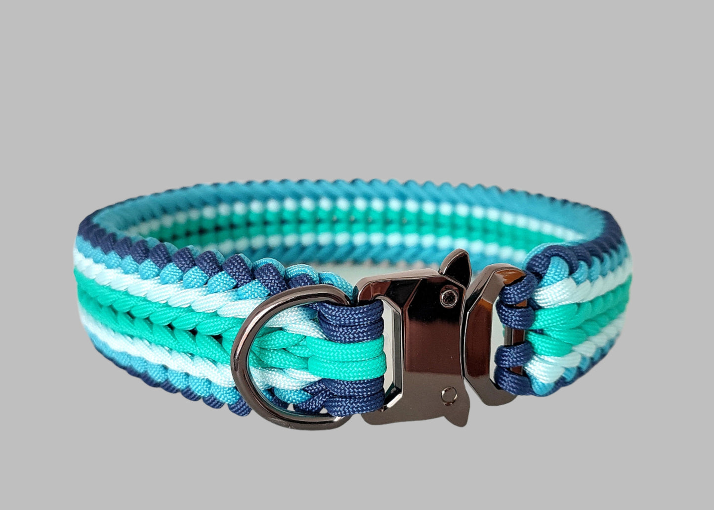 Paracord Collar with Cobra Style Buckle